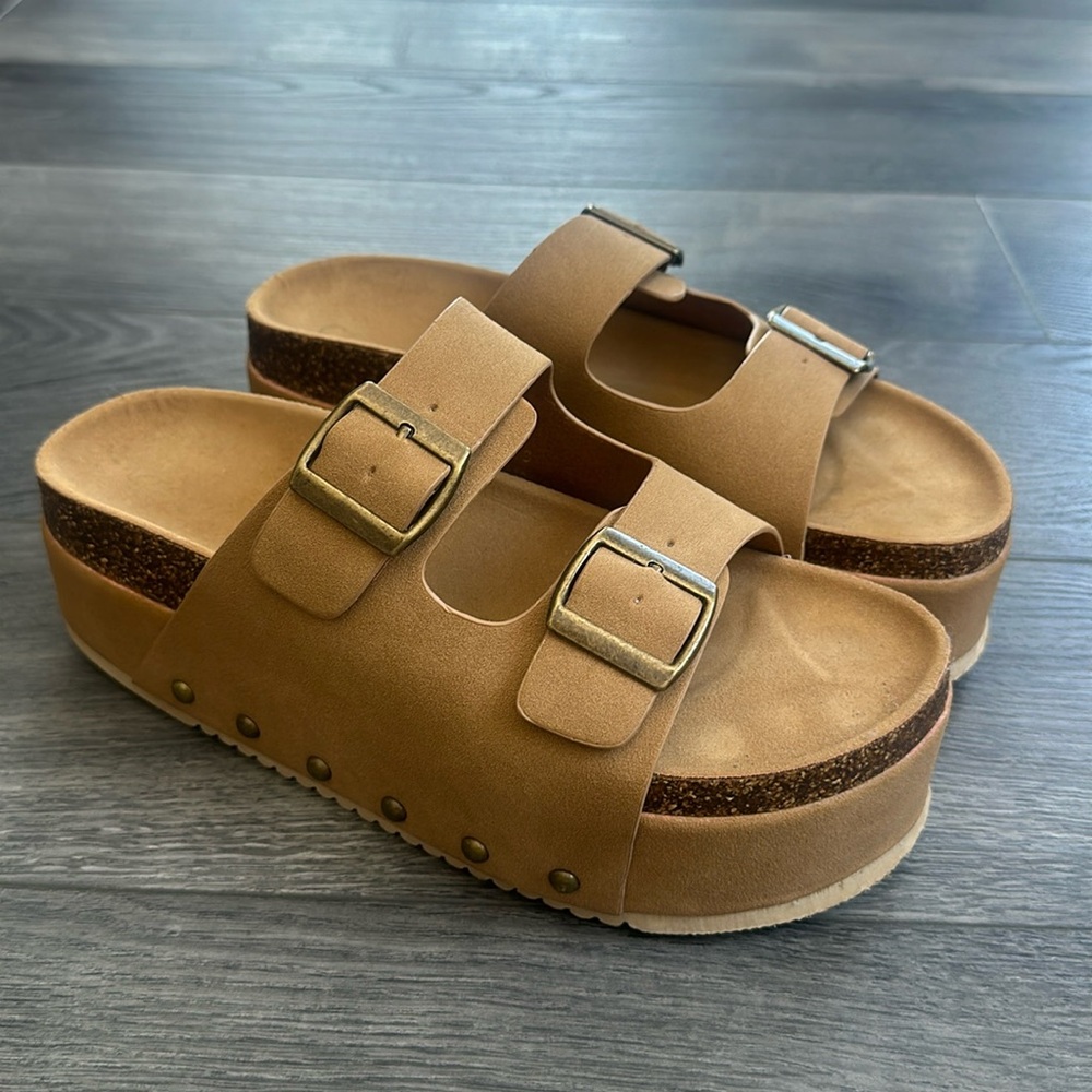 Women’s platform sandal size 9 - Picture 4 of 5